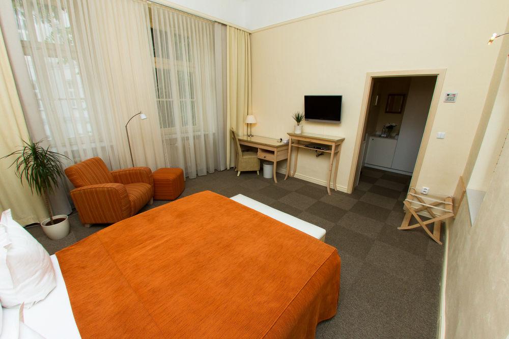 Unitas Hotel Prague Ngoại thất bức ảnh