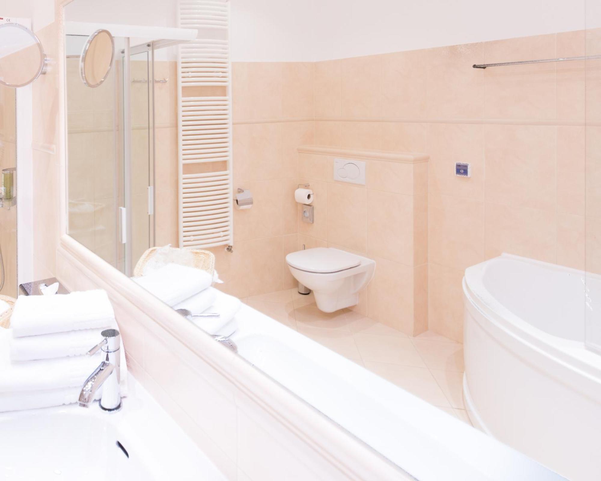 Unitas Hotel Prague Ngoại thất bức ảnh