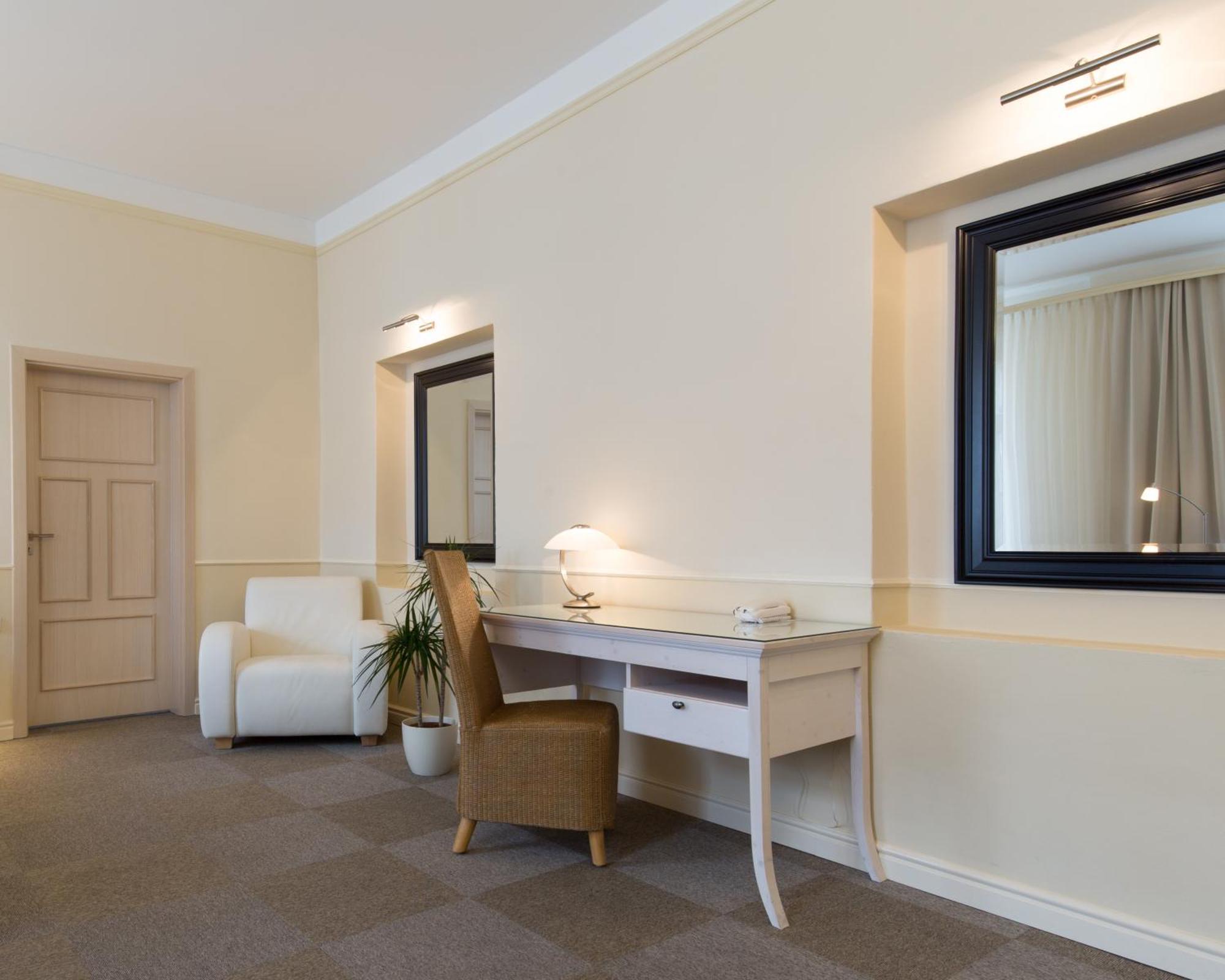 Unitas Hotel Prague Ngoại thất bức ảnh