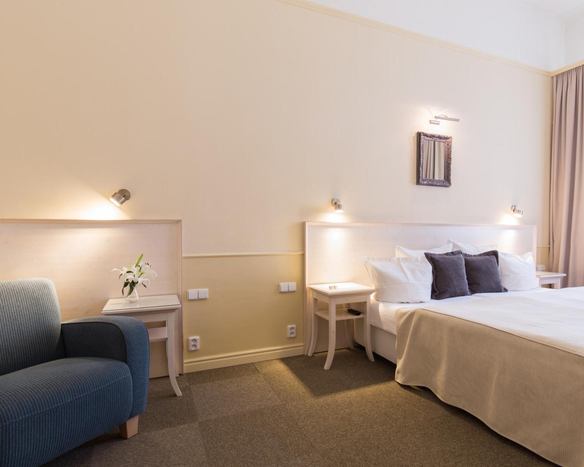 Unitas Hotel Prague Ngoại thất bức ảnh