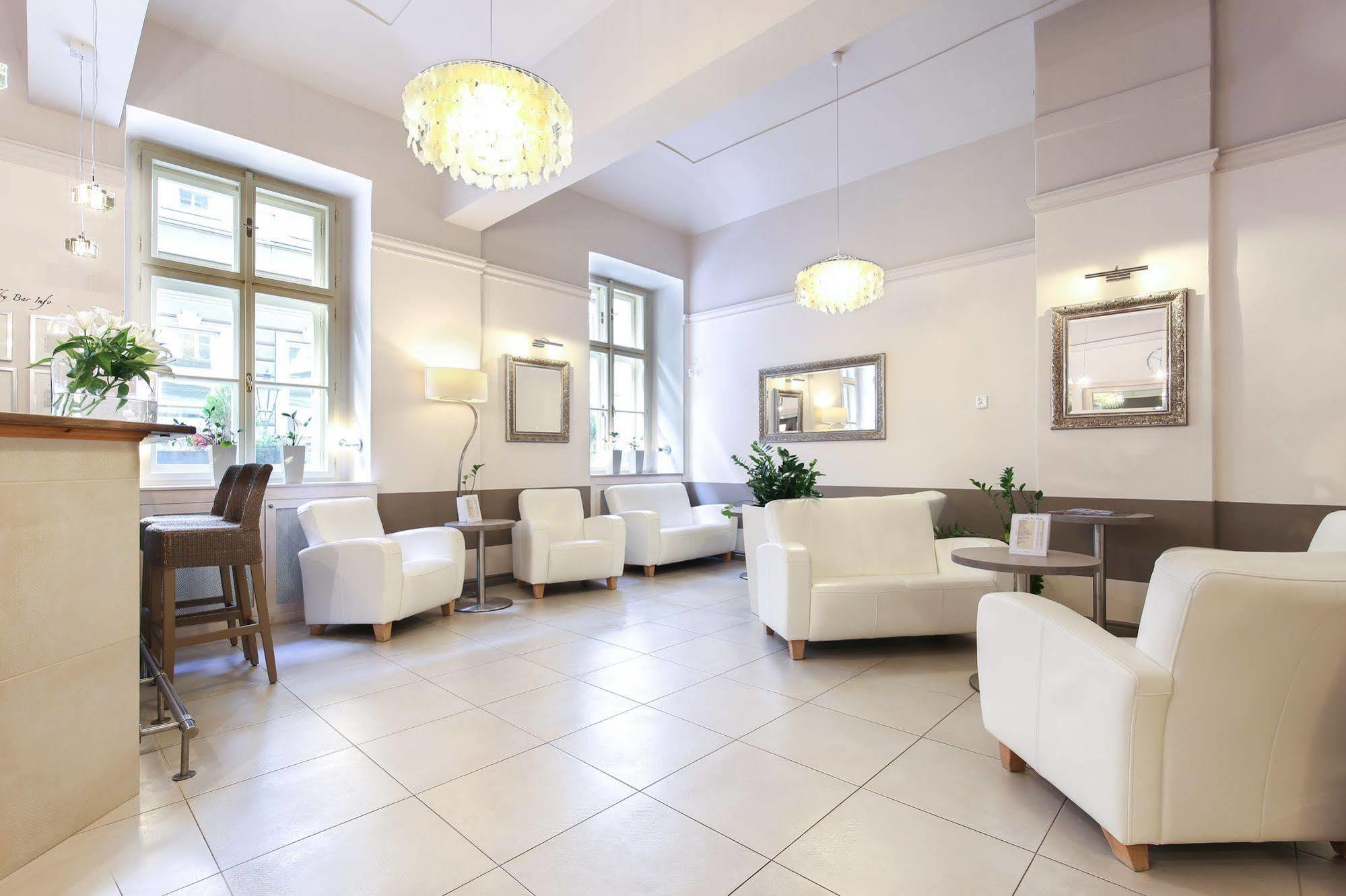 Unitas Hotel Prague Ngoại thất bức ảnh