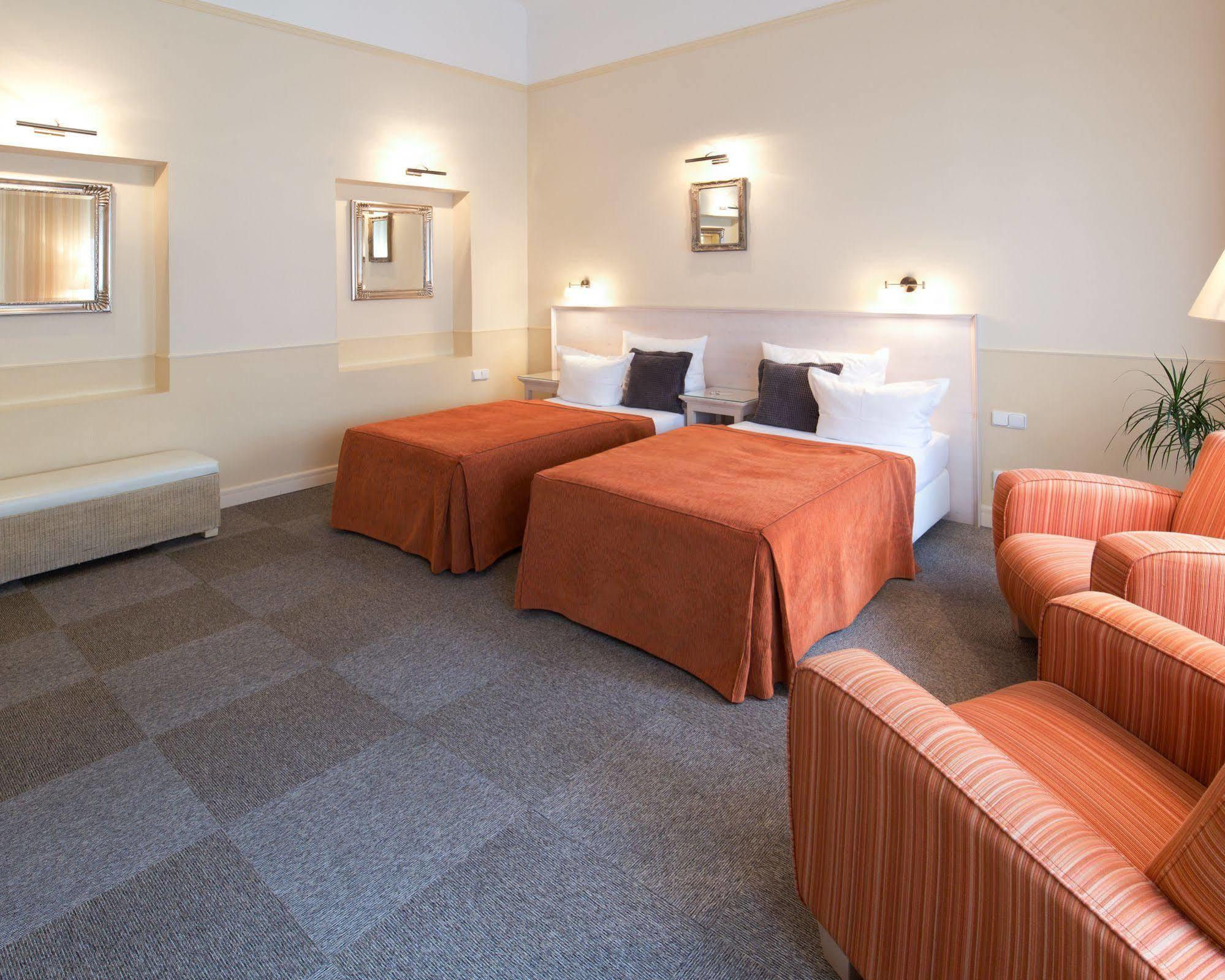 Unitas Hotel Prague Ngoại thất bức ảnh