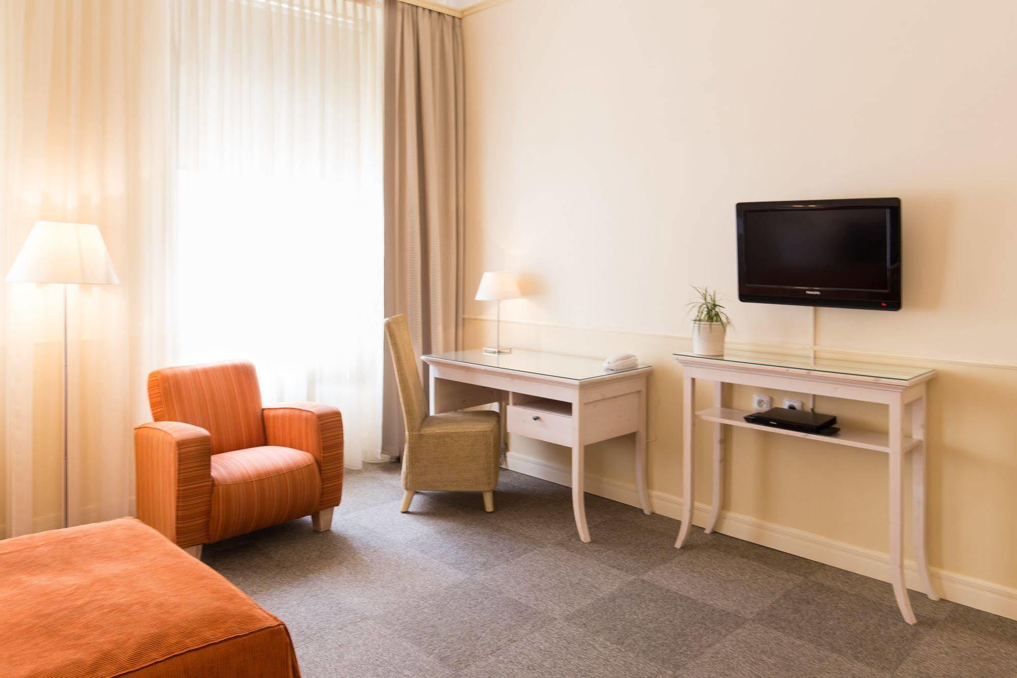 Unitas Hotel Prague Ngoại thất bức ảnh