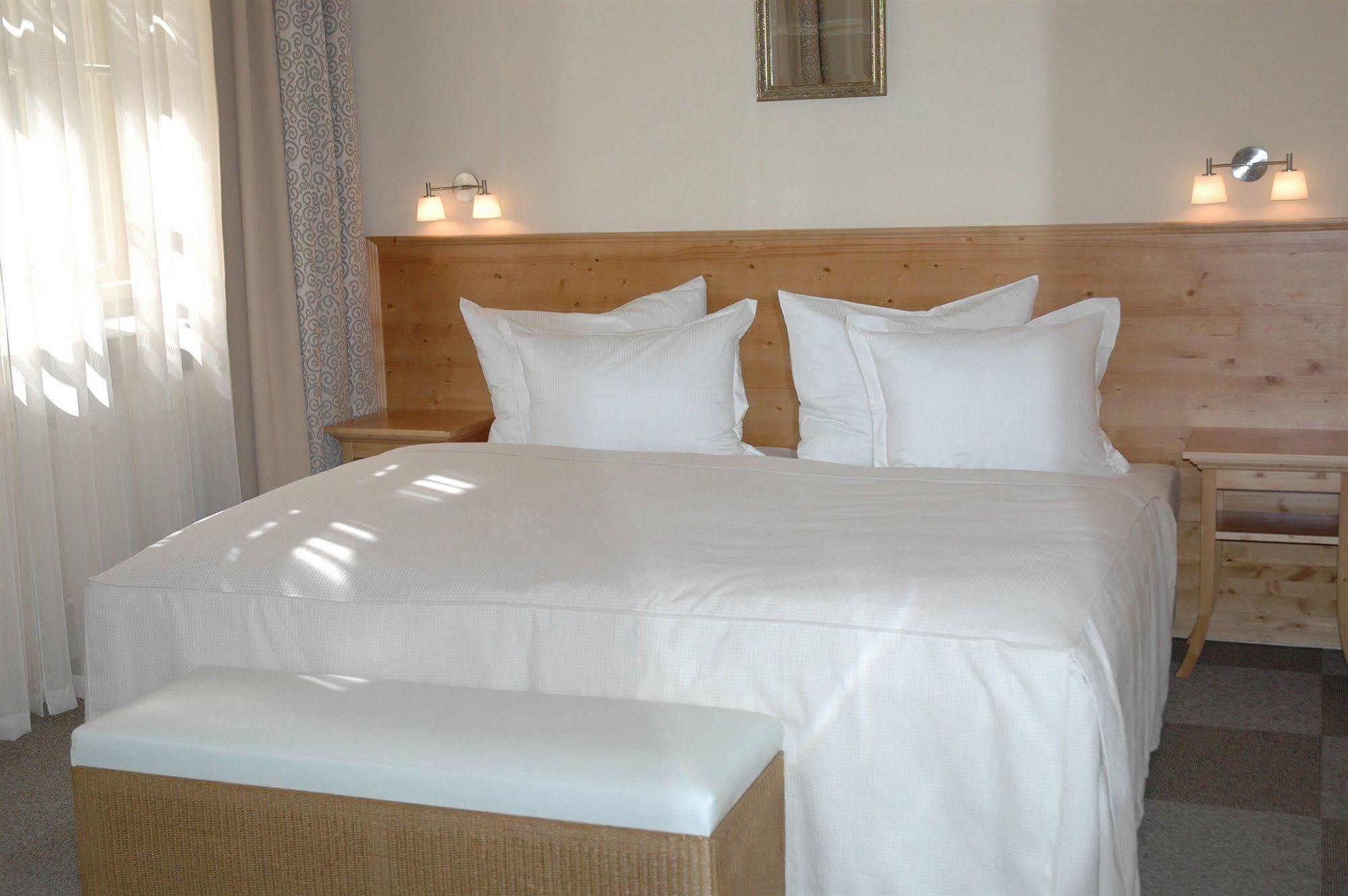 Unitas Hotel Prague Ngoại thất bức ảnh